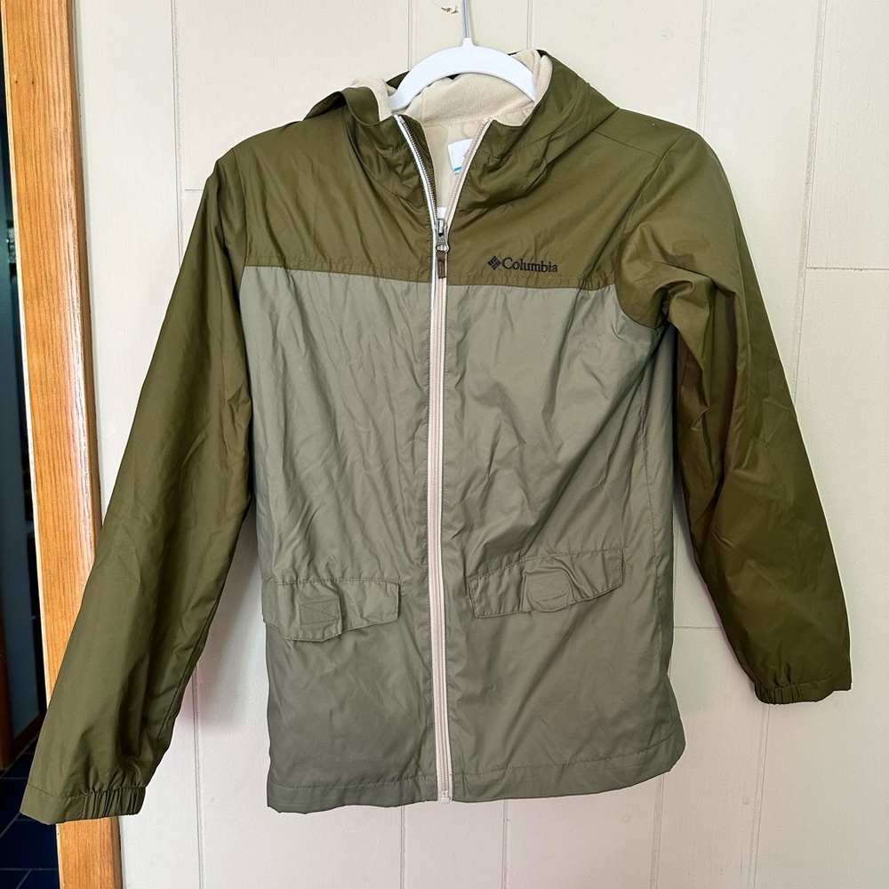 Columbia raincoat lined. Light olive green